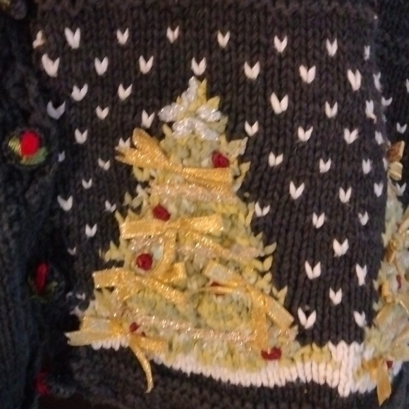 Christmas Sweater by Tiara. Vintage/ retro, even has the shoulder pads!! Medium. - Picture 5 of 12